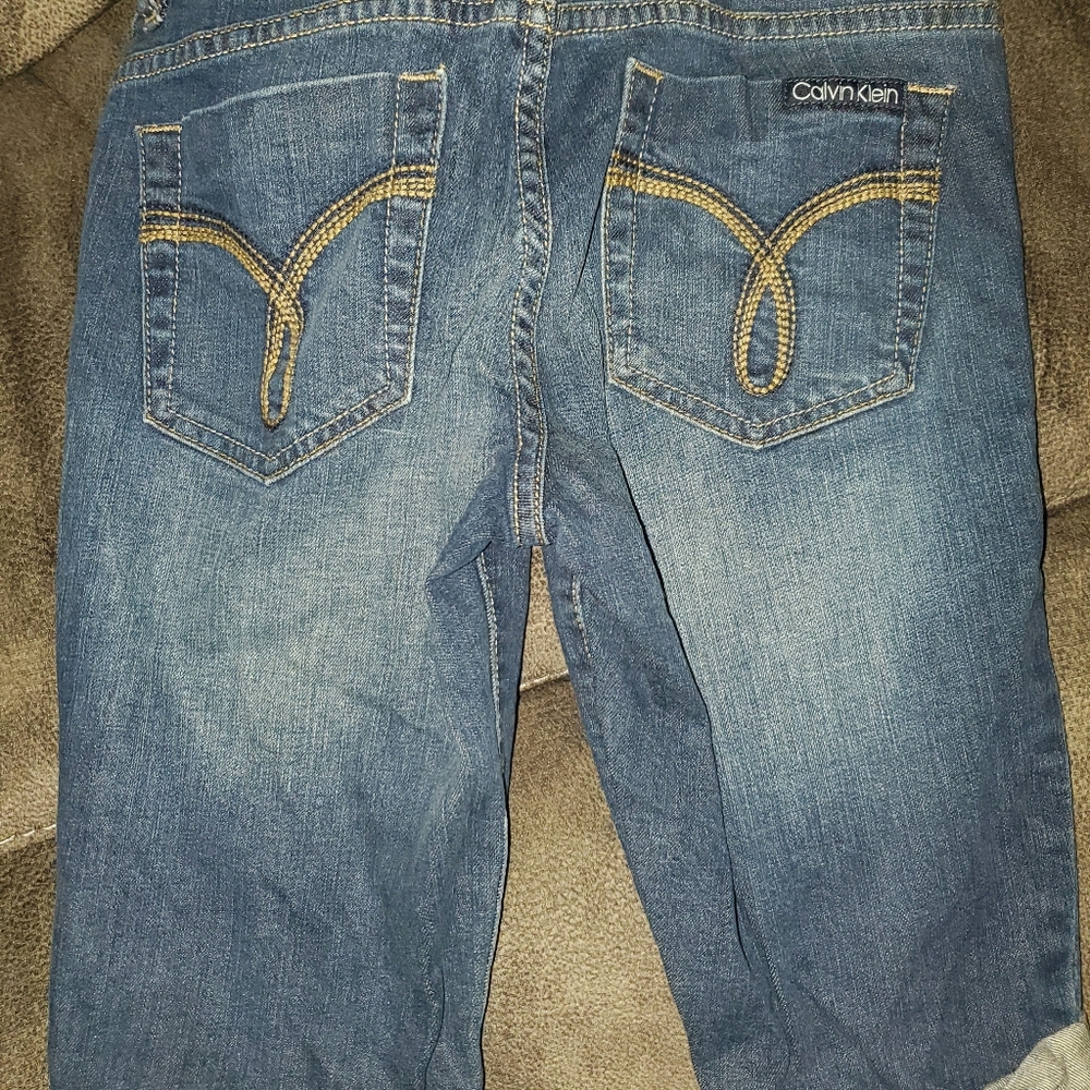 Bermuda Shorts - Picture 2 of 2